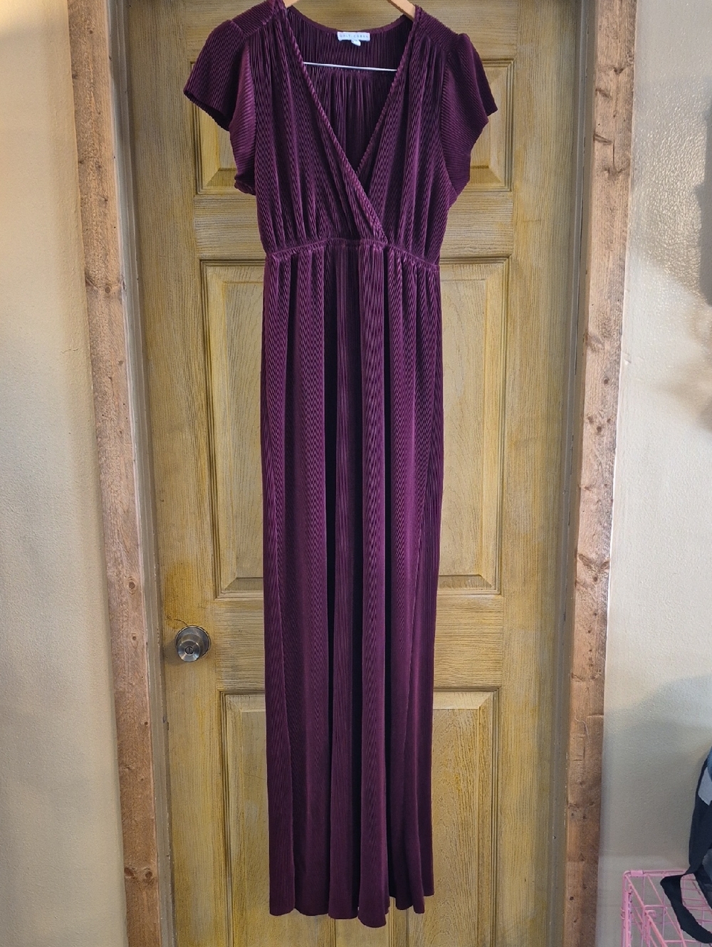 Baltic Born Burgandy Short Sleeve Maxi Dress Size Medium Accordian Design Lined